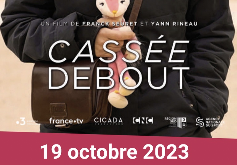 Projection film « Cassée-Debout » – Villeurbanne